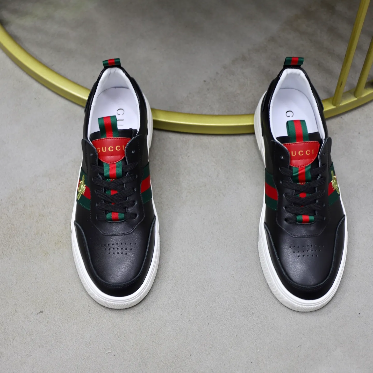 Ex-factory price: 462💰🙅‍♂️🙅‍♂️🙅‍♂️ Brand: GUCCI Standard code: 38-44 (45 customized) Grade: Same as the official website Material: Original leather splicing Comfortable and breathable pigskin lining Original wear-resistant outsole Style category: Men's fashion casual shoes Running sneakers Distinguished luxury brand elements Top luxury Color: actual picture color